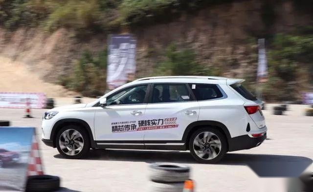 最便宜只要8万元，能越野，能旅行的中型SUV