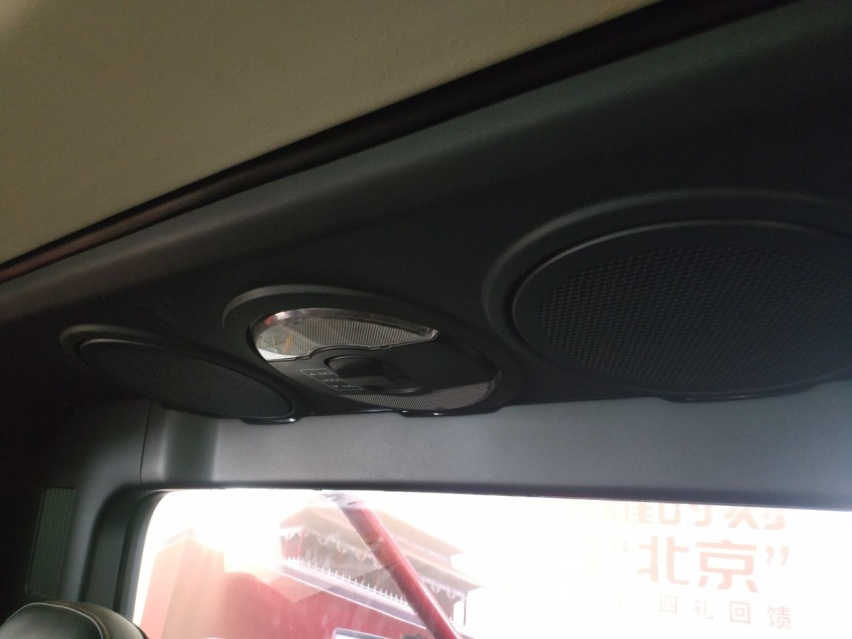 这辆粗糙的越野大玩具买车还不用摇号，体验皮卡版北京BJ40