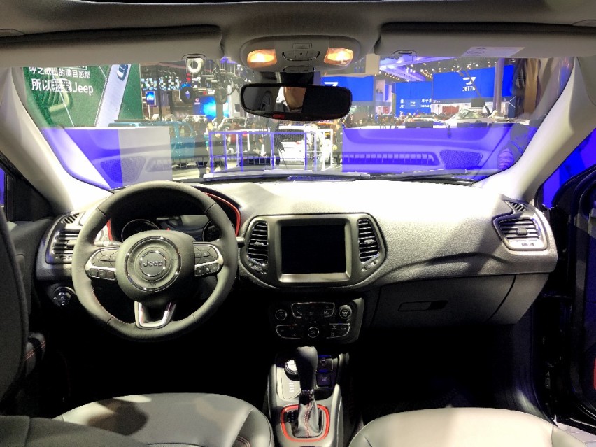 上海车展实拍——JEEP指南者