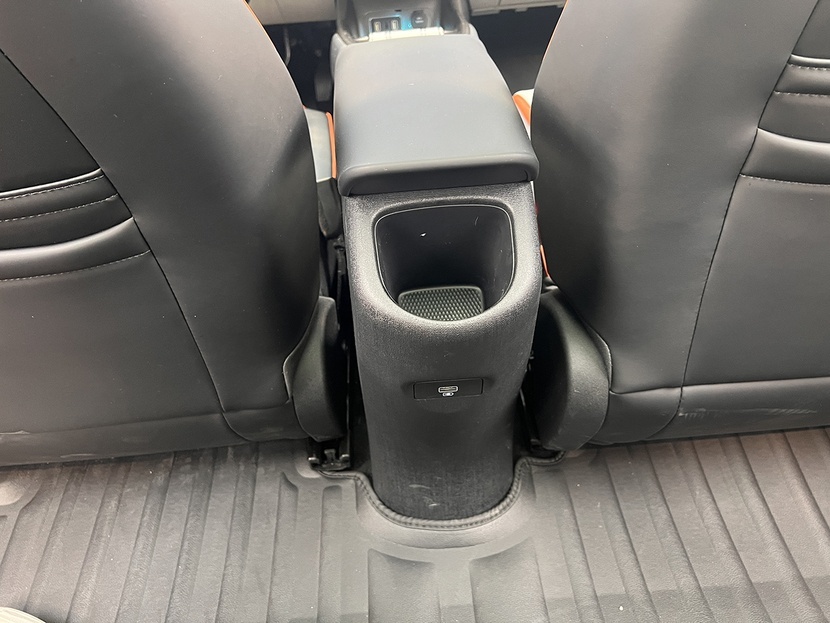 【帮你选车】10万出头买一台纯电小车 空间不输飞度，续航超400km