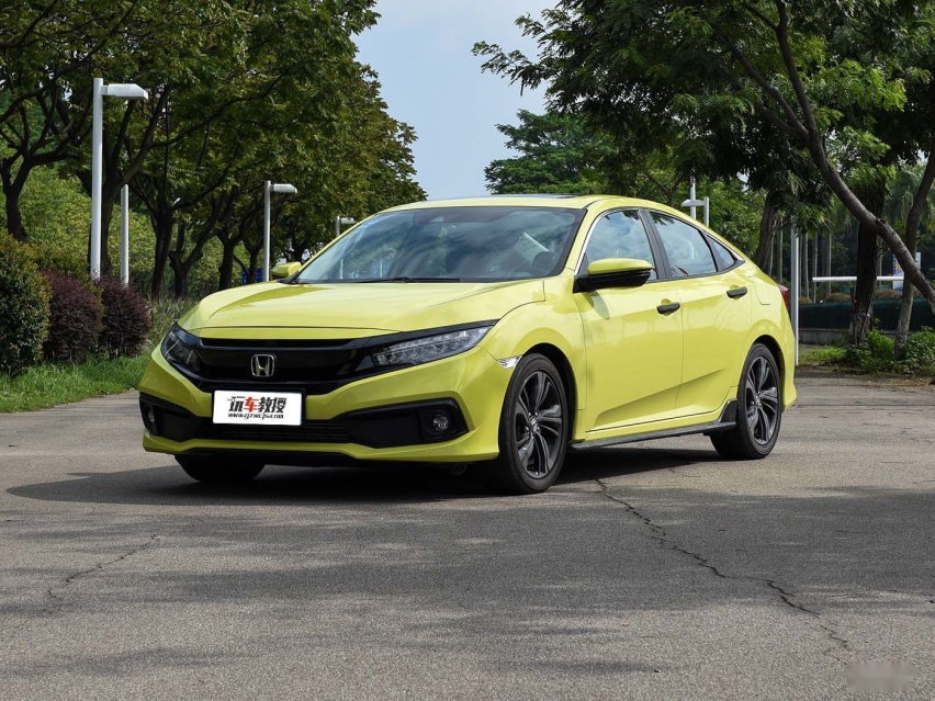 每公里4.1毛 关键开十年不坏 8万就能落地！丰田YARiS L值得买