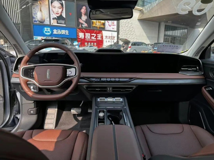 【E汽车】林肯Z/冒险家混动车型亮相