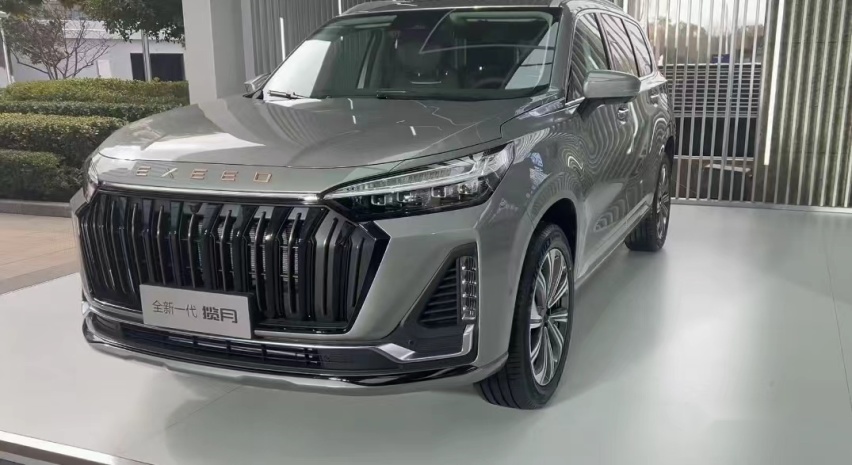 新一代星途揽月现身，“撞脸”奥迪Q7，内饰看齐奔驰EQS，或配8AT