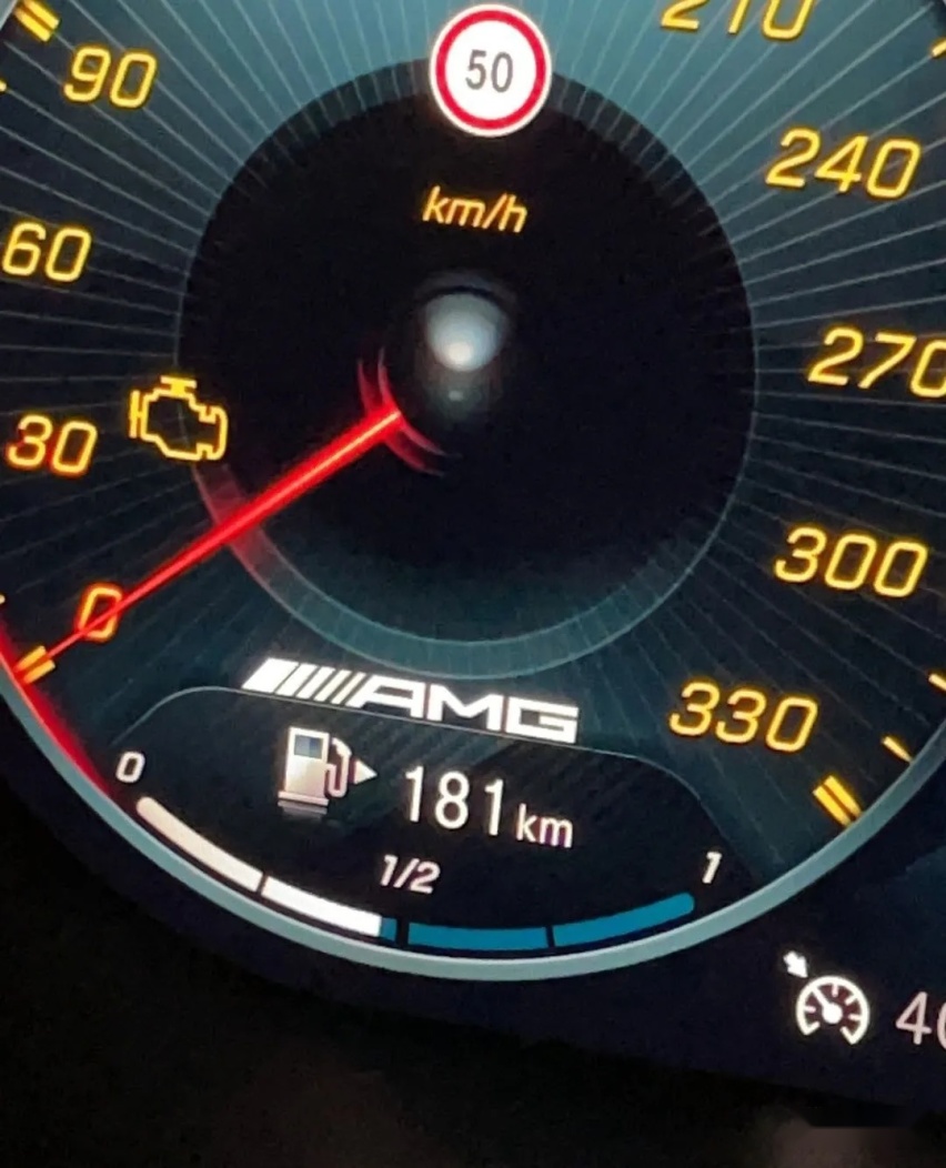 油耗堪比纳智捷的梅赛德斯-AMG GT，两天一箱98你受得了吗？