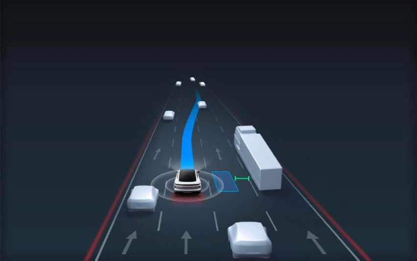 自动变道能加速超车、可以看懂前车灯语，飞凡极智AI系统OTA上线