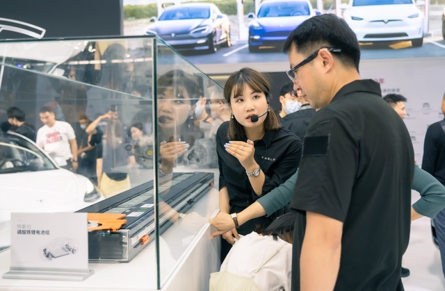 特斯拉没到上海车展 但全系车型亮相昆明车展