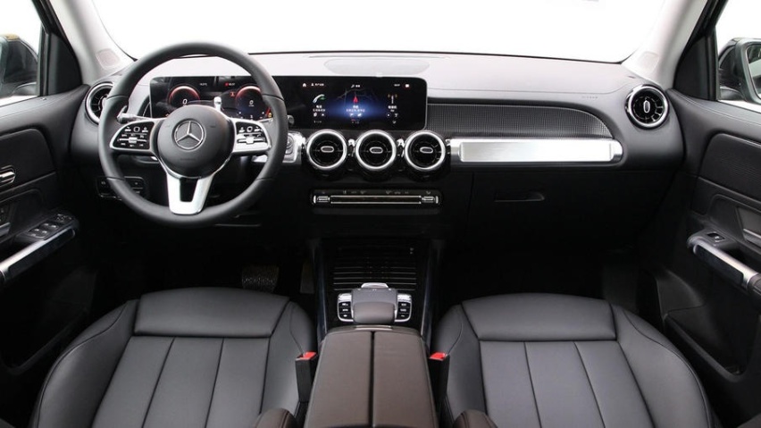 紧凑级SUV！X1空间大、Q3科技感、GLB很豪华，怎么选？