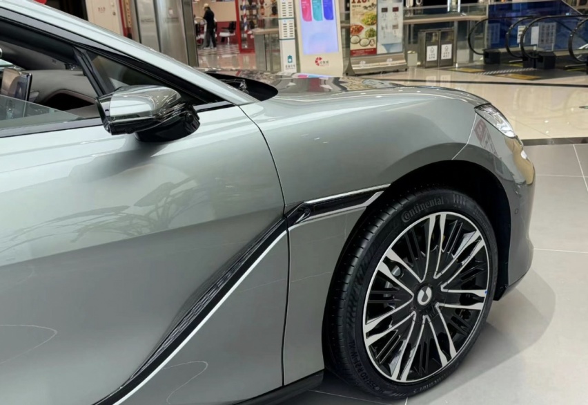 腾势Z9 GT预售33.98万起，先过极氪001这关再说