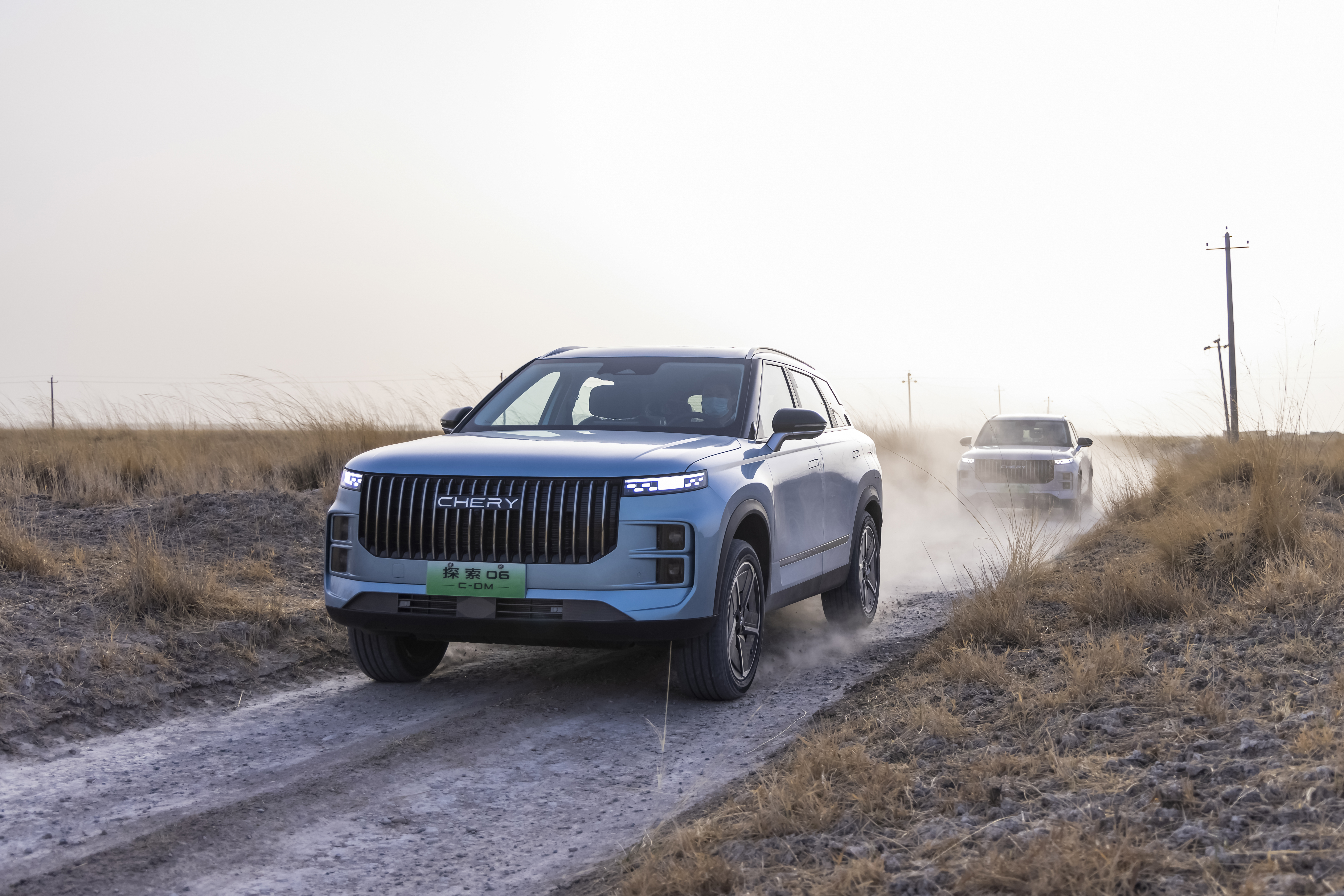 ȫ����SUV�˗U������܇չ����̽��06 C-DM��ʽ����