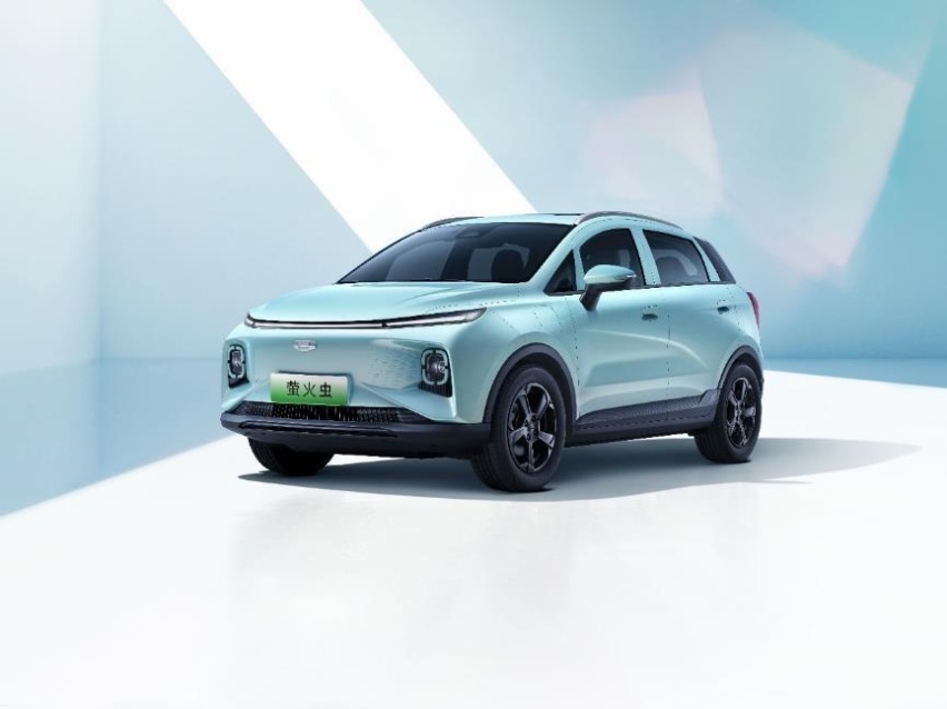 豪华怀挡+双联屏纯电SUV 几何E萤火虫8月上市
