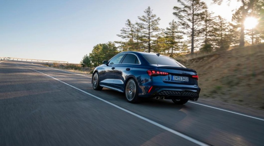 零百4.7秒，全新奥迪S3升至333马力，但依旧跑不过Model 3