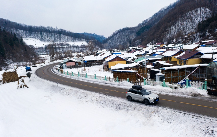 北京X7极限冰雪之旅——边境景观大道打卡长白山