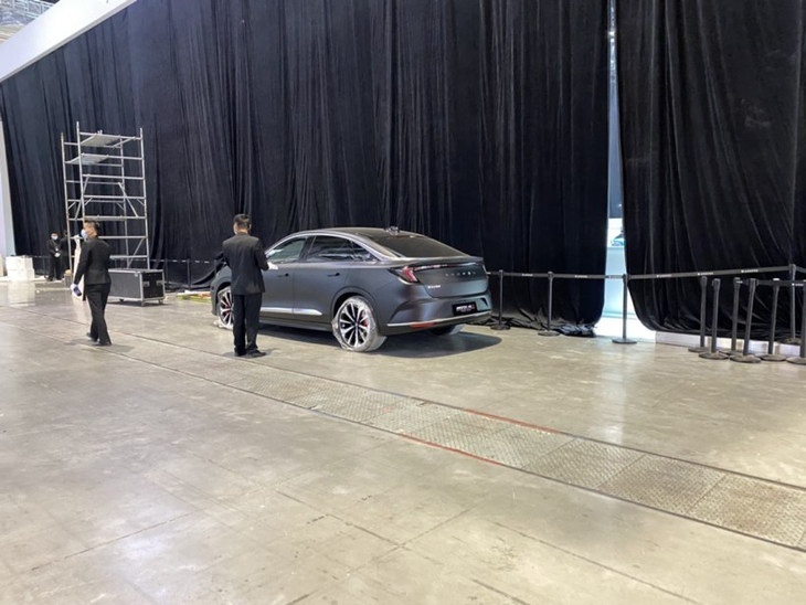 2021上海车展：极狐阿尔法S华为 HI版实车