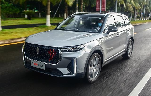 配2.0T还低至13.79万起，奔腾T99再降都能“白捡”了