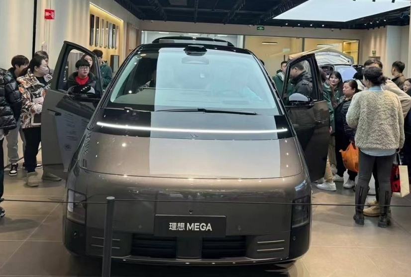 媒体大V纷纷战队理想，推动中国汽车产业健康发展