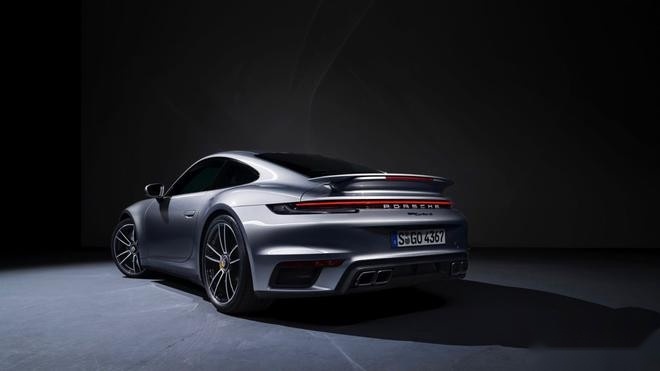 加速快到令人发指！保时捷全新911 Turbo S首发