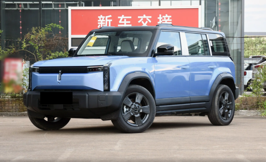奇瑞iCAR 03新增行政版车型，造型硬派，采用纯电动力