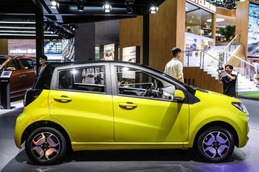 3万元何必盯着五菱宏光MINI？这两款车颜值高、跑300公里