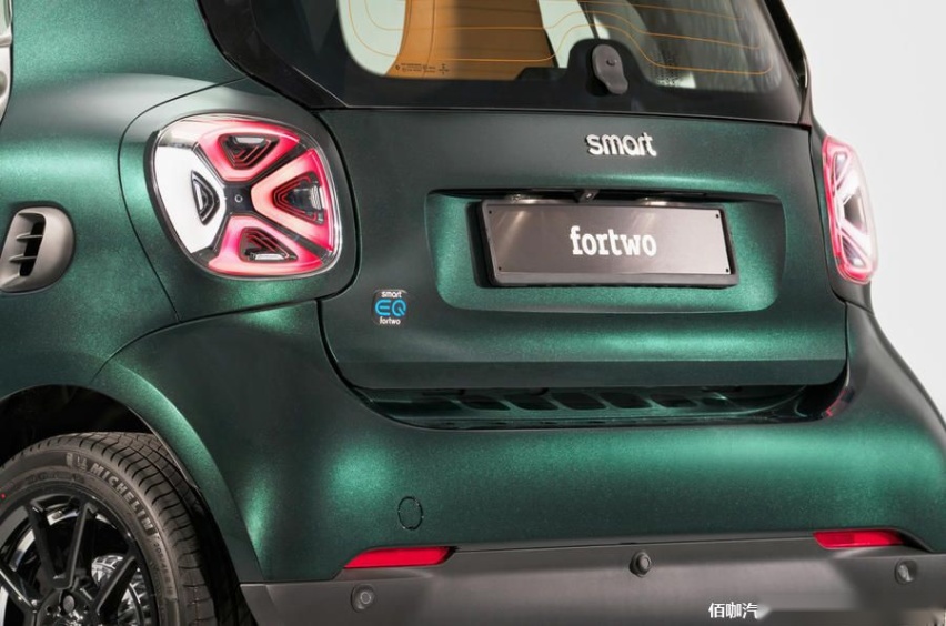 smartracinggreen_0005.jpg