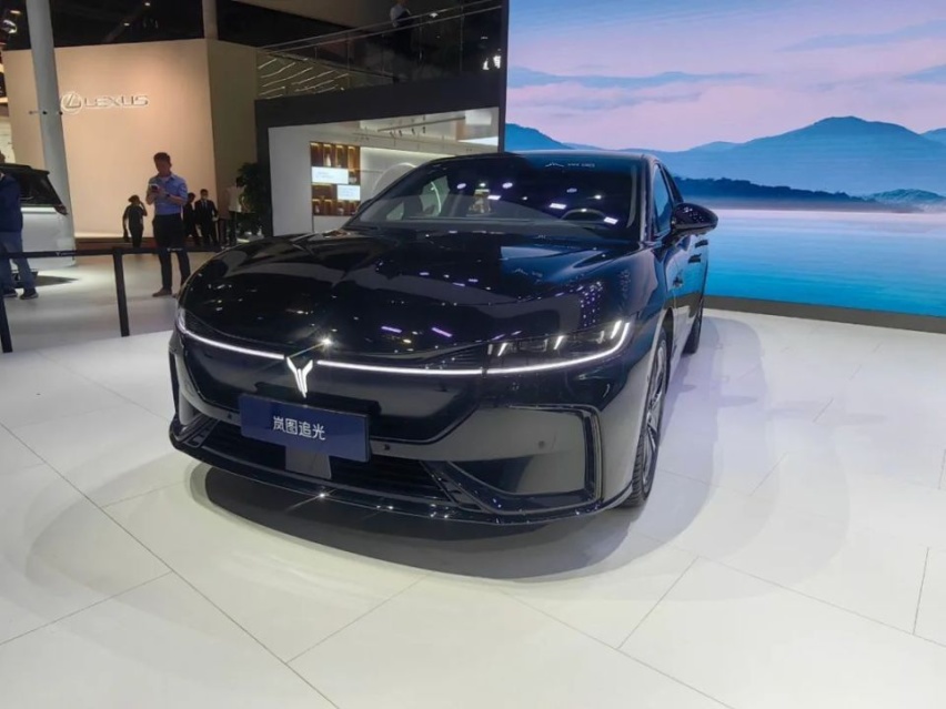 2023上海车展：岚图追光，售32.29万起