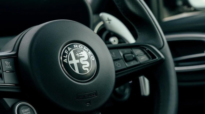 2023阿尔法罗密欧Giulia，35.98万起，碳纤维传动轴，取消后