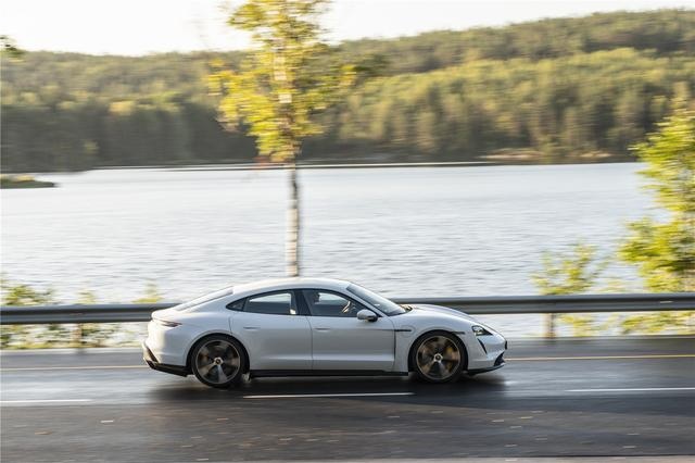 为信任建座碑——保时捷Taycan Turbo及Turbo