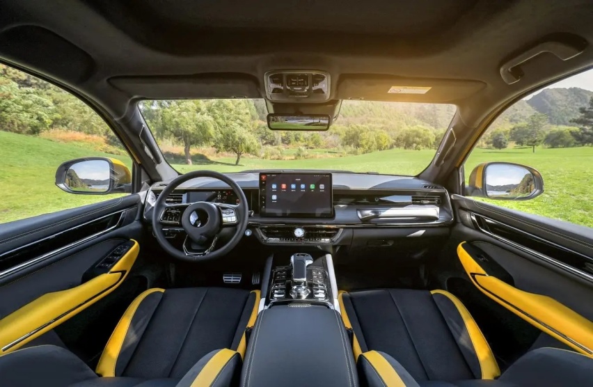3.0T V6顶级动力+百万级越野装备 深度试驾户外之王山海炮性能版