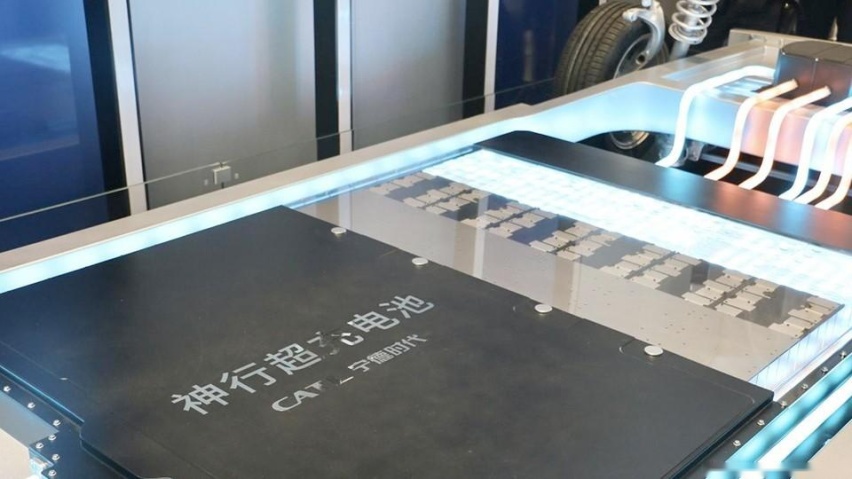 小米SU7 Pro直播，秀了智驾，藏了充电短板