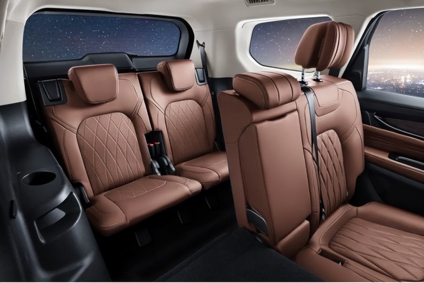 7座SUV or 7座MPV，太难选？看到这款就不纠结了