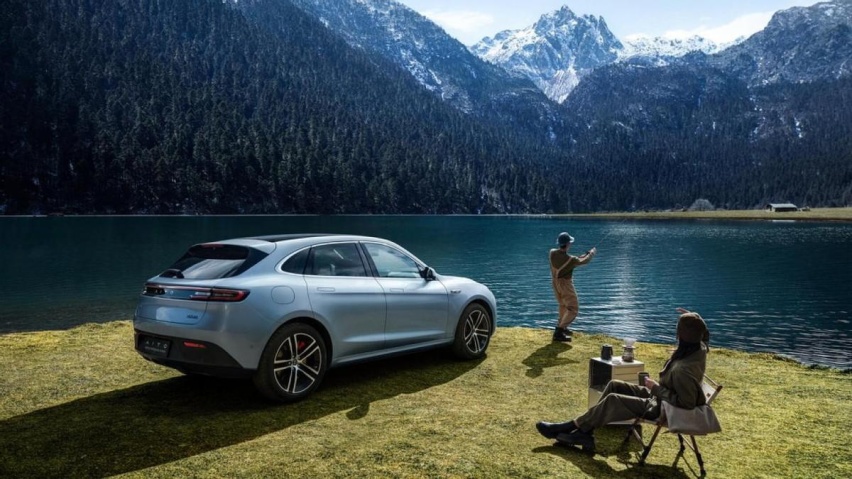 问界M5智驾版，为何被誉为可靠的智能化高性能SUV？