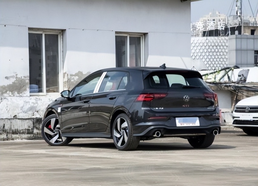 全新2023款高尔夫GTI，科技感十足，更具竞争优势