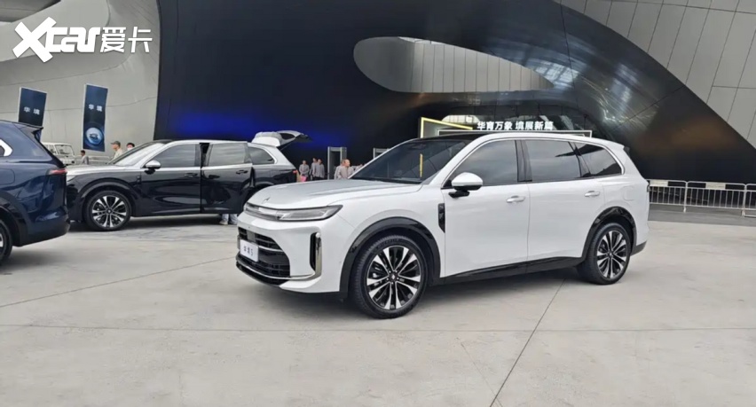 华境S首发，满血华为，瞄准的是深蓝S09