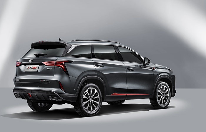 2022款长安CS75 PLUS正式上市 配置全面升级 11.79万起
