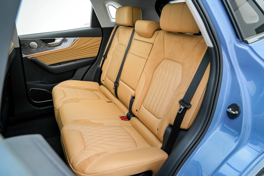 真正的豪华中型SUV，气场不逊奥迪Q5L，18万多就配2.0T+8AT