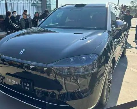 问界M9大定14万辆，5个月蝉联50万以上车型销量第一
