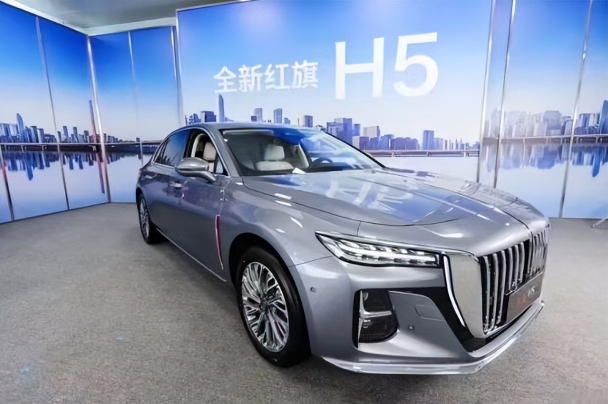 全新红旗HS5曝光！仅18万，颜值和配置堪比宝马X5！这还不香？