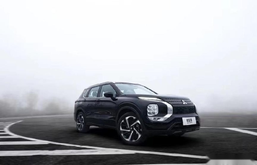 试驾全新欧蓝德，20万级别无人可及的合资四驱SUV