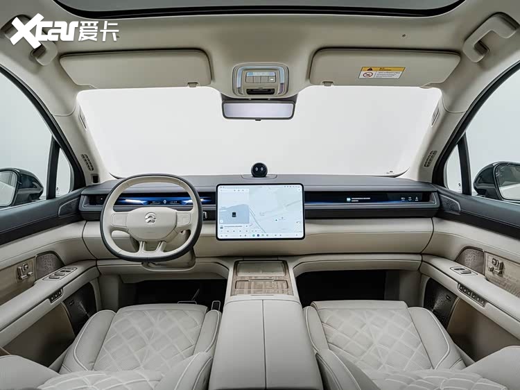 全新蔚来ES8第30000台完成交付