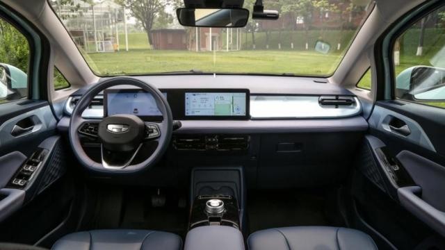 十万预算买纯电SUV,几何E最高续航有401km,值得买吗?