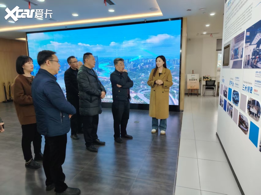 重庆市工商联副主席黄昕调研中国（重庆·巴南）二手车出口基地