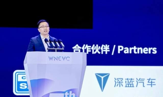 磷酸锂价格暴跌近60%，新能源汽车继续卖“白菜价”？