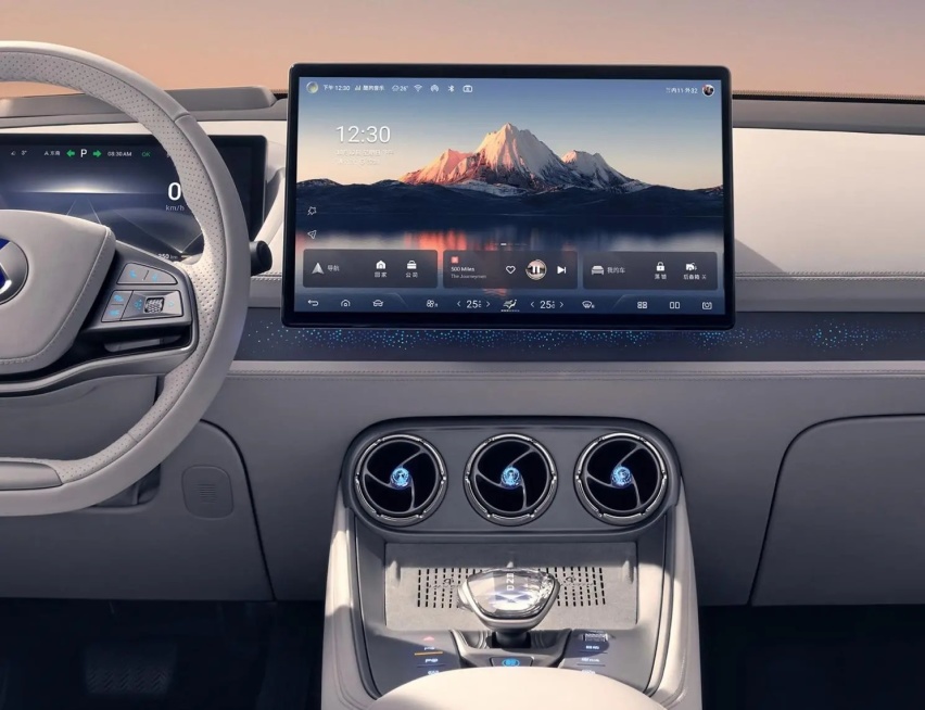 腾势N8正式发布 中型SUV 对标理想L8就看价格