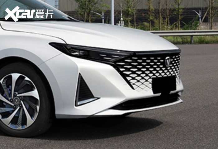 长安新轿车曝光，颜值超UNI-V，车长4米8，或命名“锐程PLUS”