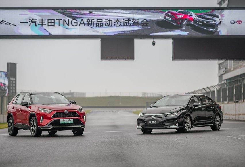你想要的它们都有，试驾亚洲狮和RAV4荣放双擎E+