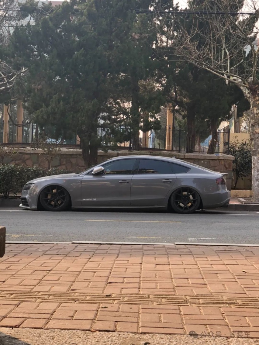福特Mustang到奥迪S5再到宝马M5，漫漫玩车路终于圆了V8梦