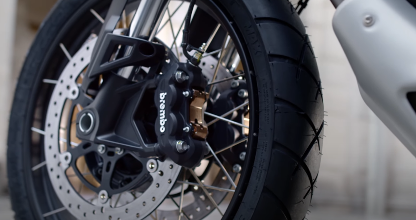 2022款摩托古兹V85TT，推2个新版本，V型双缸76马力