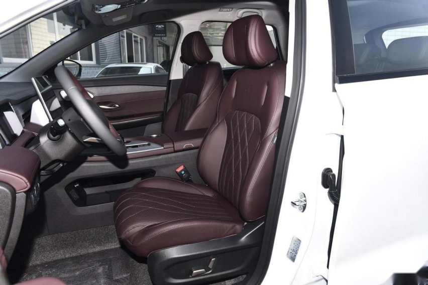 捷途中型SUV推新×2：X90 PRO预售，X70 C-DM到店