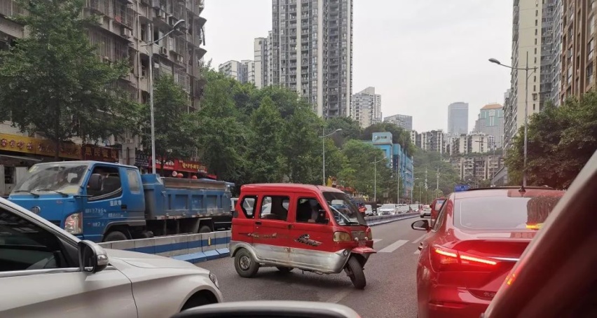 宏光mini EV续航误了前途？看遍地的“豪拜”就不这样想了