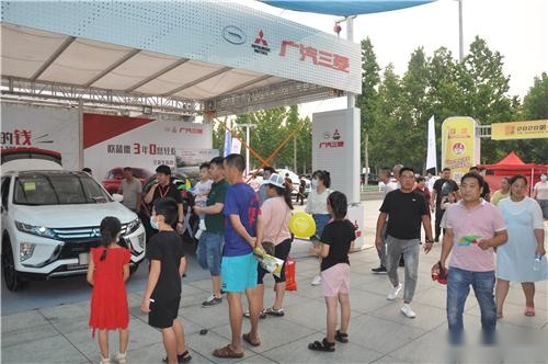 百强巡展现场气氛火热，广汽三菱多款热门车型备受关注