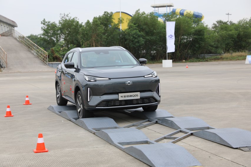 各司其职的“新物种”，长安启源A06、Q05双车试驾
